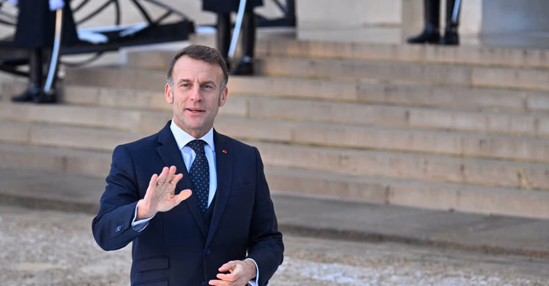 Emmanuel Macron à Brégançon : entre boxe, running et jet-ski, des vacances placées sous le signe du sport !